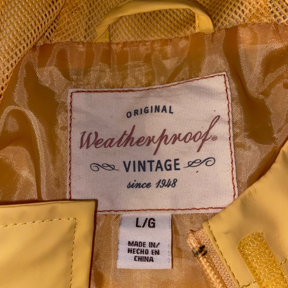 Vintage yellow rain jacket - Picture 3 of 3
